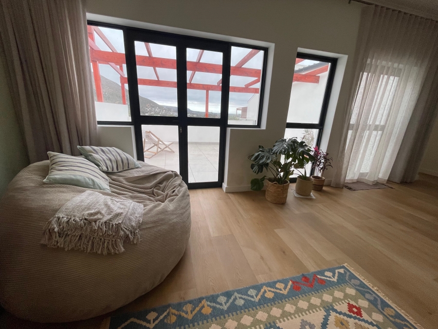 To Let 2 Bedroom Property for Rent in Capri Western Cape
